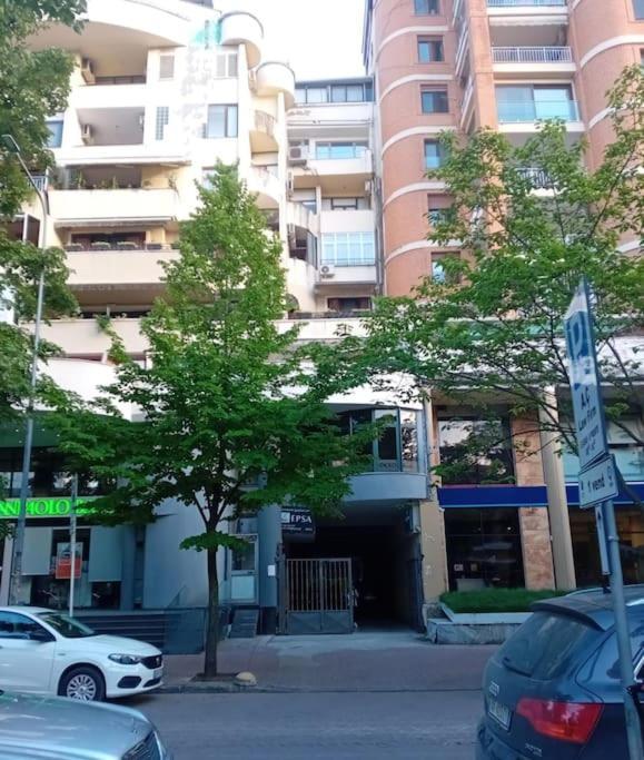 Ferienwohnung Tirana Road Blloku Area Exterior foto